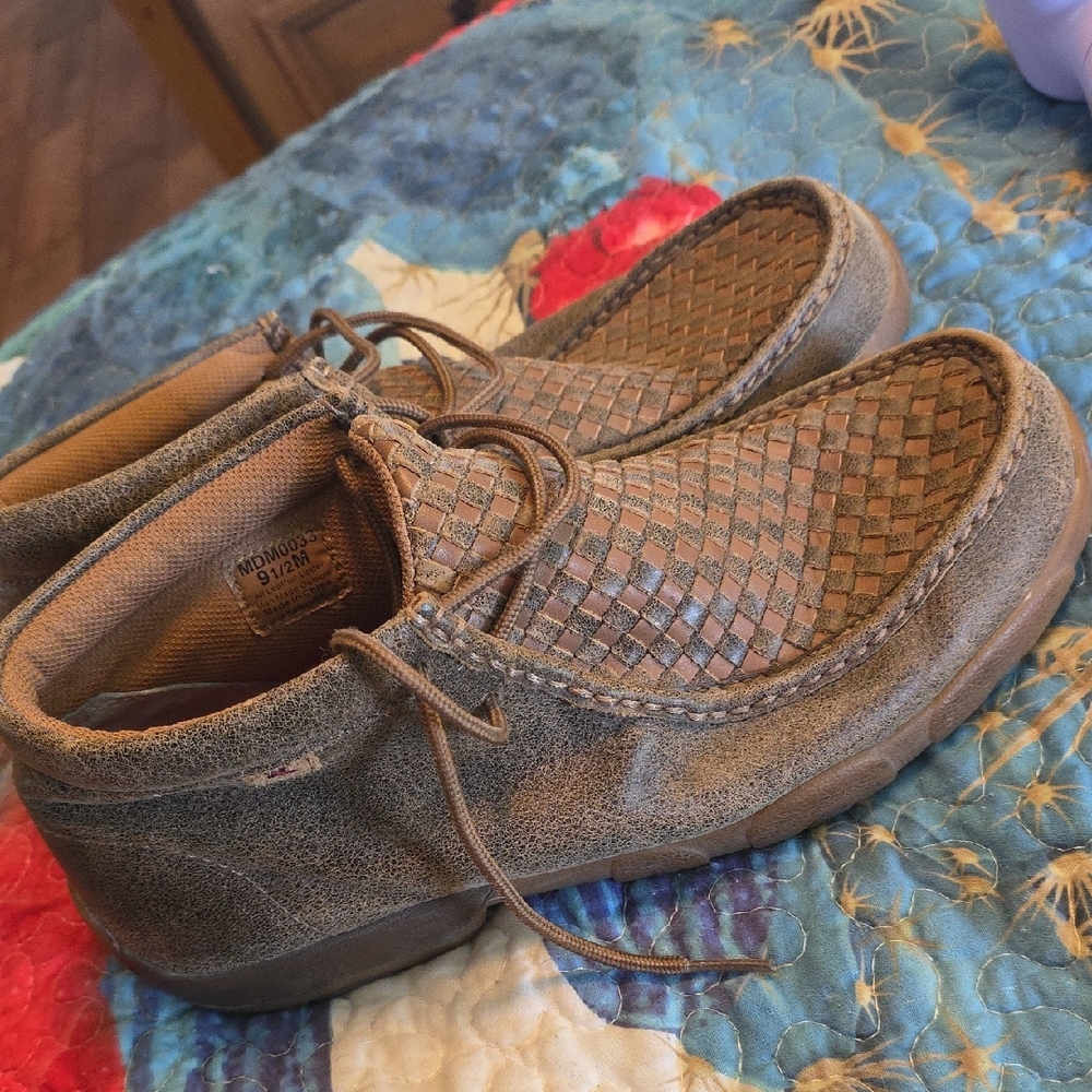 Twisted Brown Leather Slip-On Loafers with Woven Texture